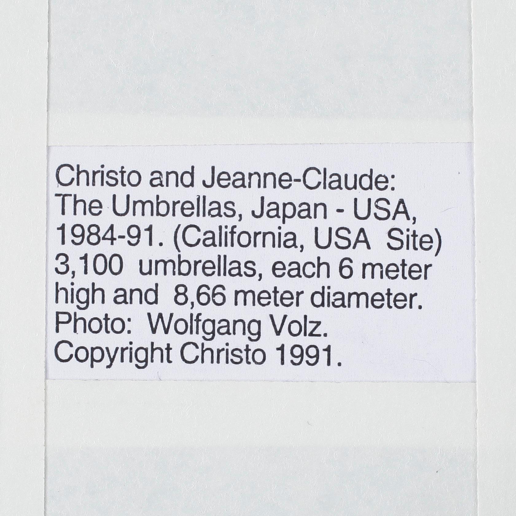 CHRISTO, 2 st affischkort, signerade. "The umbrellas" samt "Surrounded Islands".