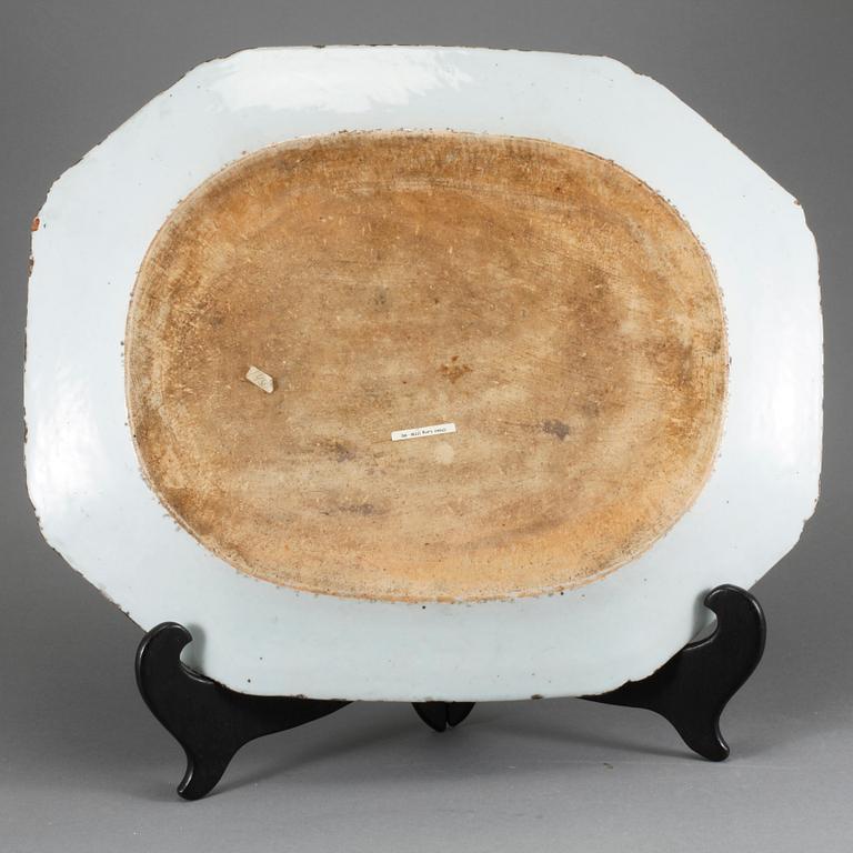 STEKFAT, porslin, Kina, 1700-tal.