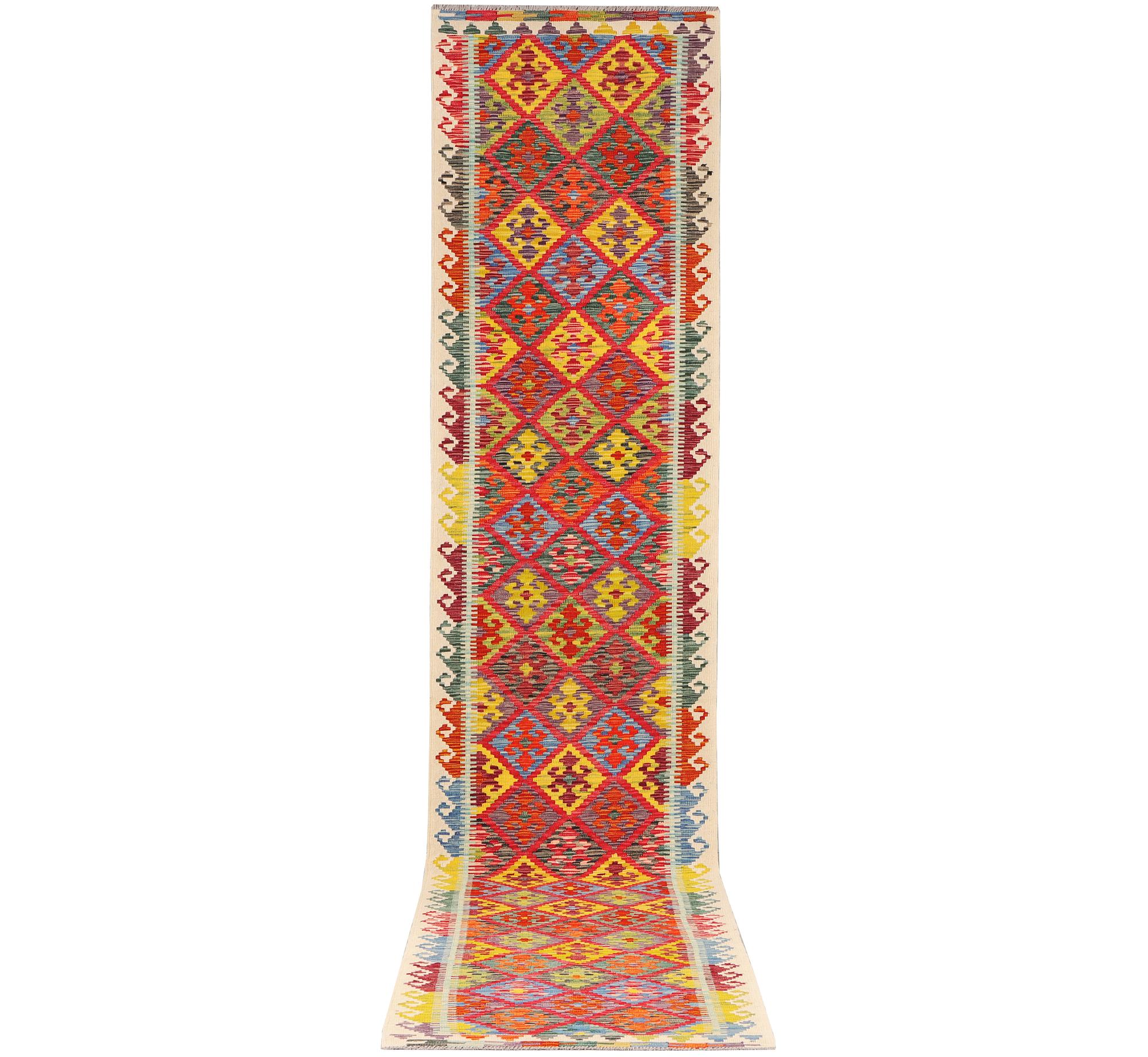 A Kilim runner carpet, c. 497 x 84 cm.