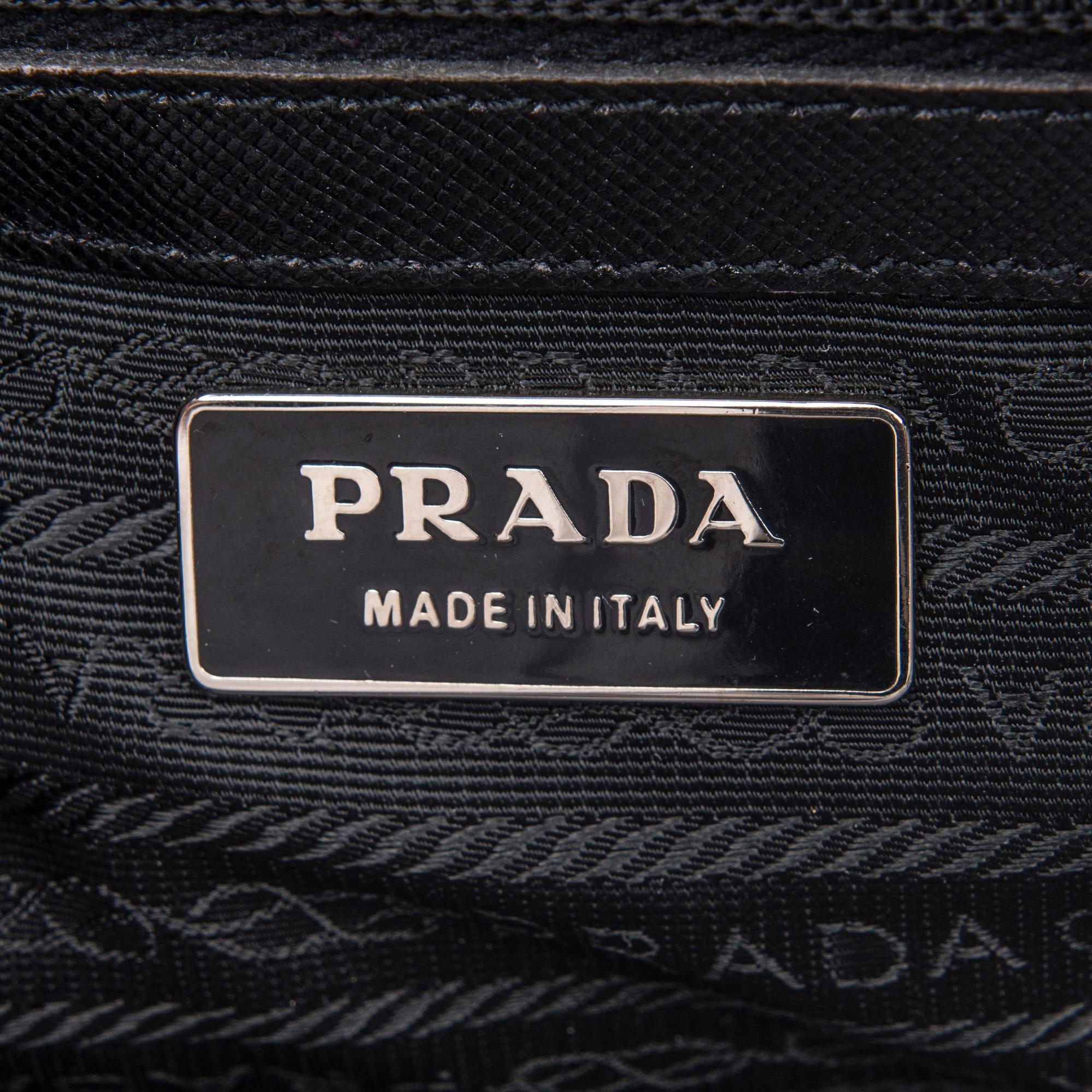 VÄSKA, Prada.