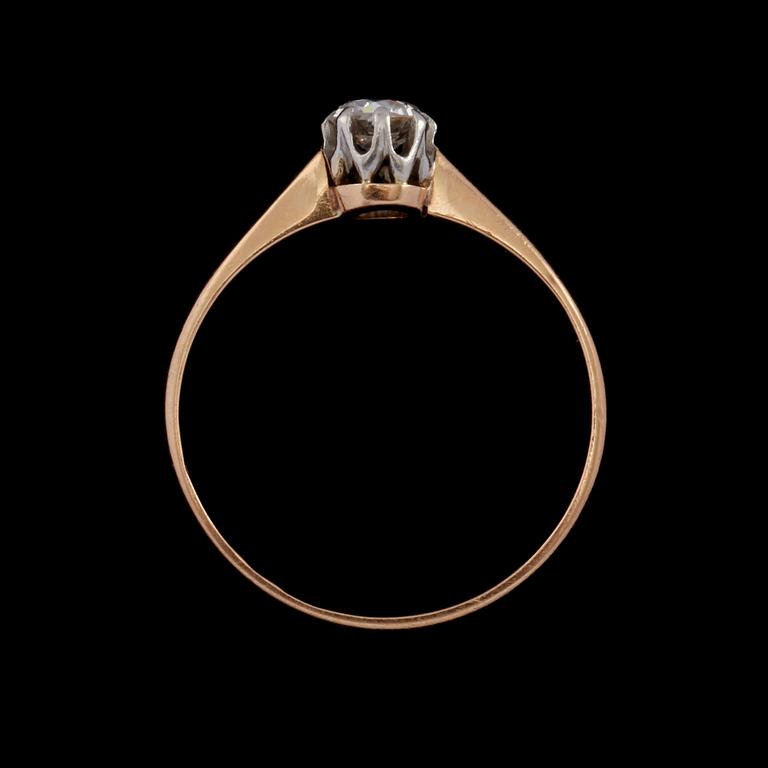 RING, 18k guld med äldre briljantslipad diamant, ca 0.20 ct, H Karefelt, Stockholm, 1926. Vikt 2 g.