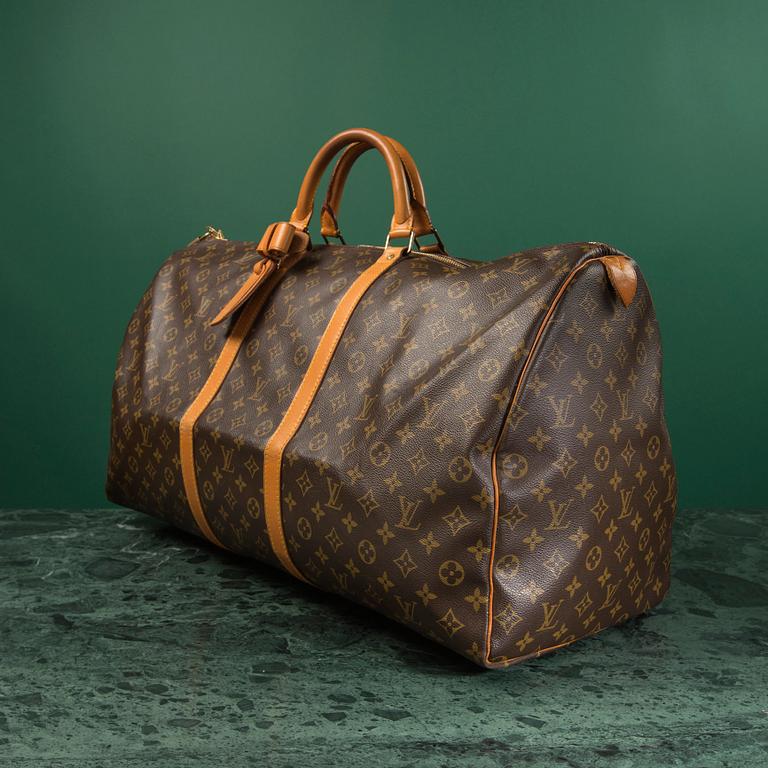A monogram canvas weekendbag 'Keepall 60' from Louis Vuitton.