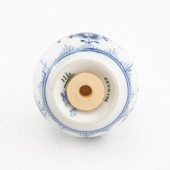 Servis "Musselmalet hel och halv-blonde" 57 dlr Royal Copenhagen Danmark porslin 1900-talets andra hälft.