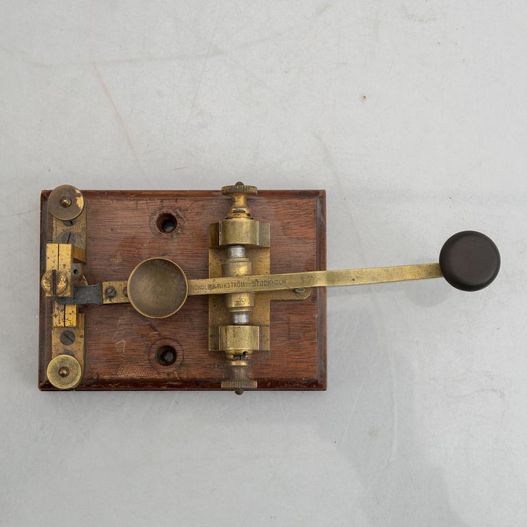 A telegraph from LM Ericsson and a telegraph key from Lindholm & Wikström, early 20th Century.