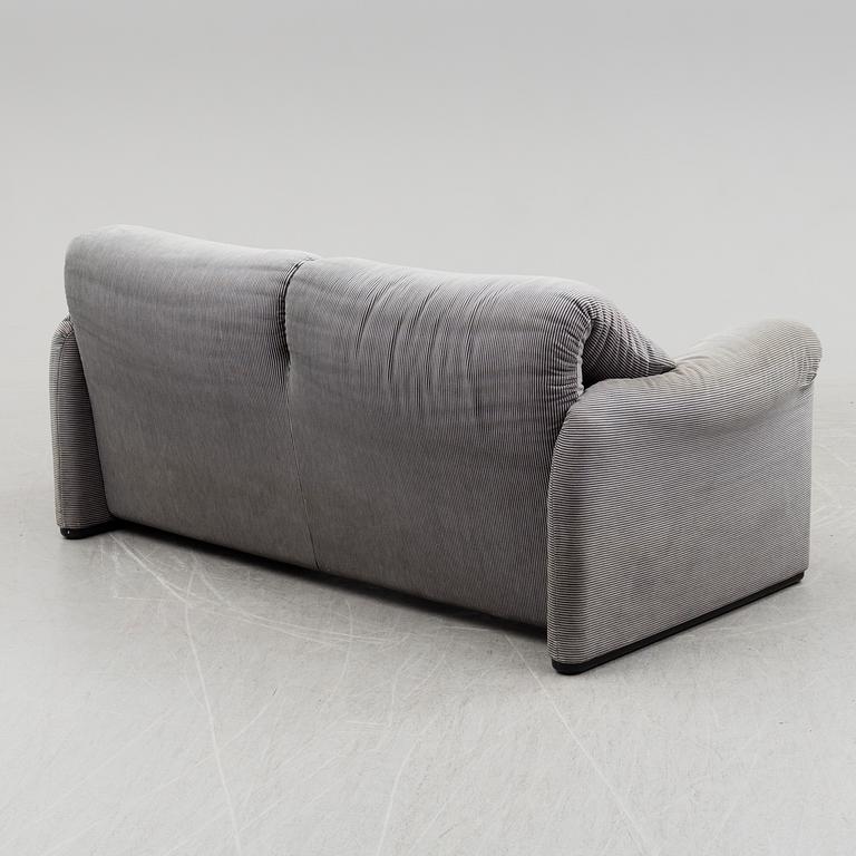 A second half of the 20th century 'Maralunga' sofa my Vico Magistretti for Cassina, Italy.