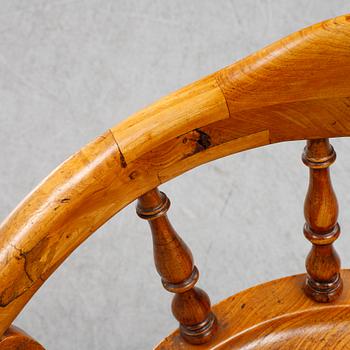 A swivel office chair, end of the 19th Century.