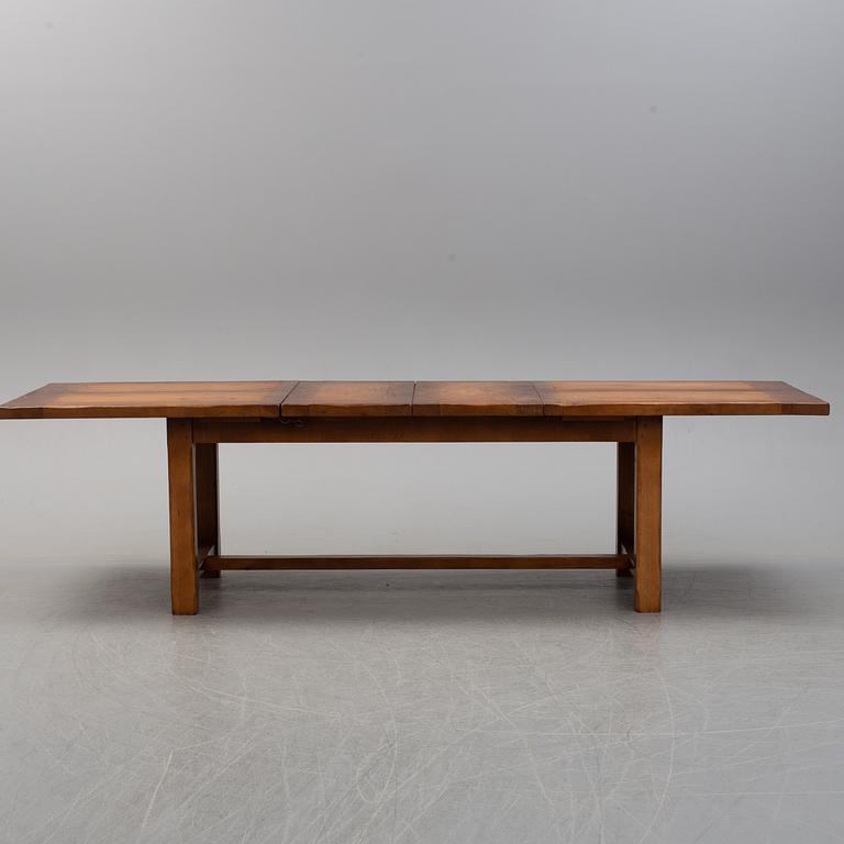 MATGRUPP, 10 stolar + bord,  1980/90-tal.