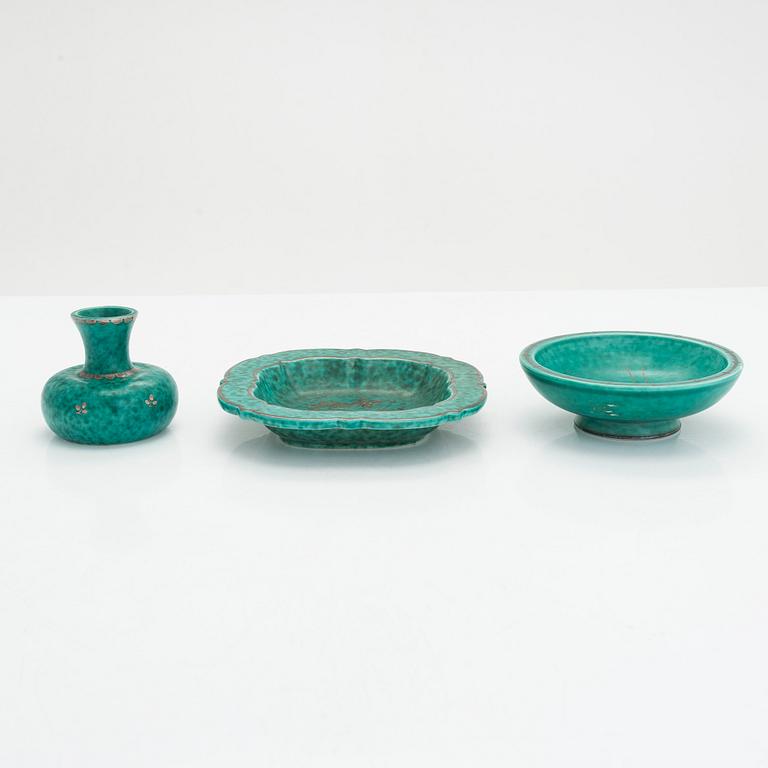 Wilhelm Kåge, fat, 2 st, samt vas "Argenta", Gustavsberg.