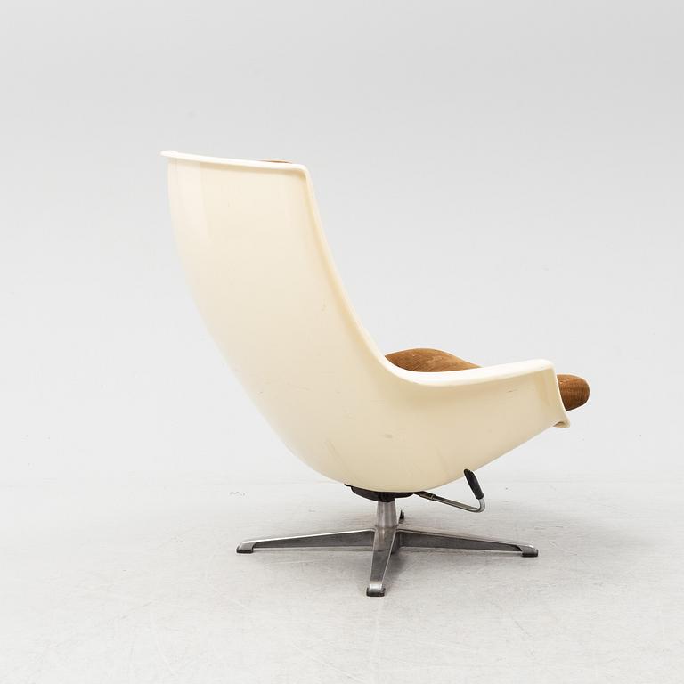 A 'Planet' swivelchair by Alf Svensson & Yngvar Sandström for Ikea, 1970s.