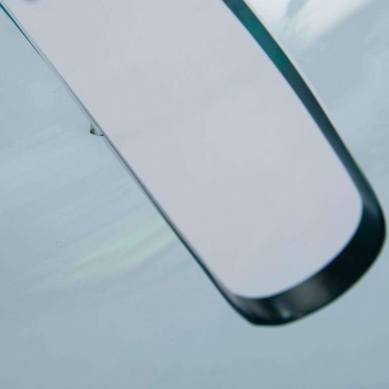 FÅTÖLJ, "Ghost", Cini Boeri och Tomu Katayanagi, samt BORD. Fiam, Italien, 1900-talets slut.