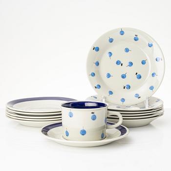 Marianne Westman, a twelve-pieces porcelain tea servie, 'Blåbär', Rörstrand.