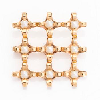 Elis Kauppi, brosch, 14K guld och odlade pärlor. Kupittaan Kulta, Åbo.