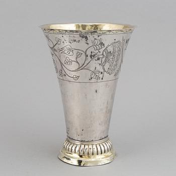 A Swedish 19th century parcel-gilt silver beaker, mark of JP Molér, (Visby) 1820.