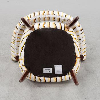 Josef Frank, karmstol, modell 966, Firma Svenskt Tenn.