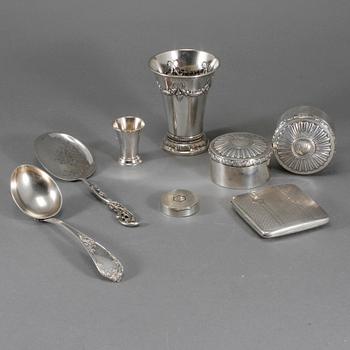 PARTI SILVER, 8 delar, 1800-talets samt 1900-talets första hälft, total vikt 586 g.