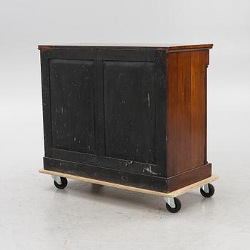 Cabinet, England, 19th Century.