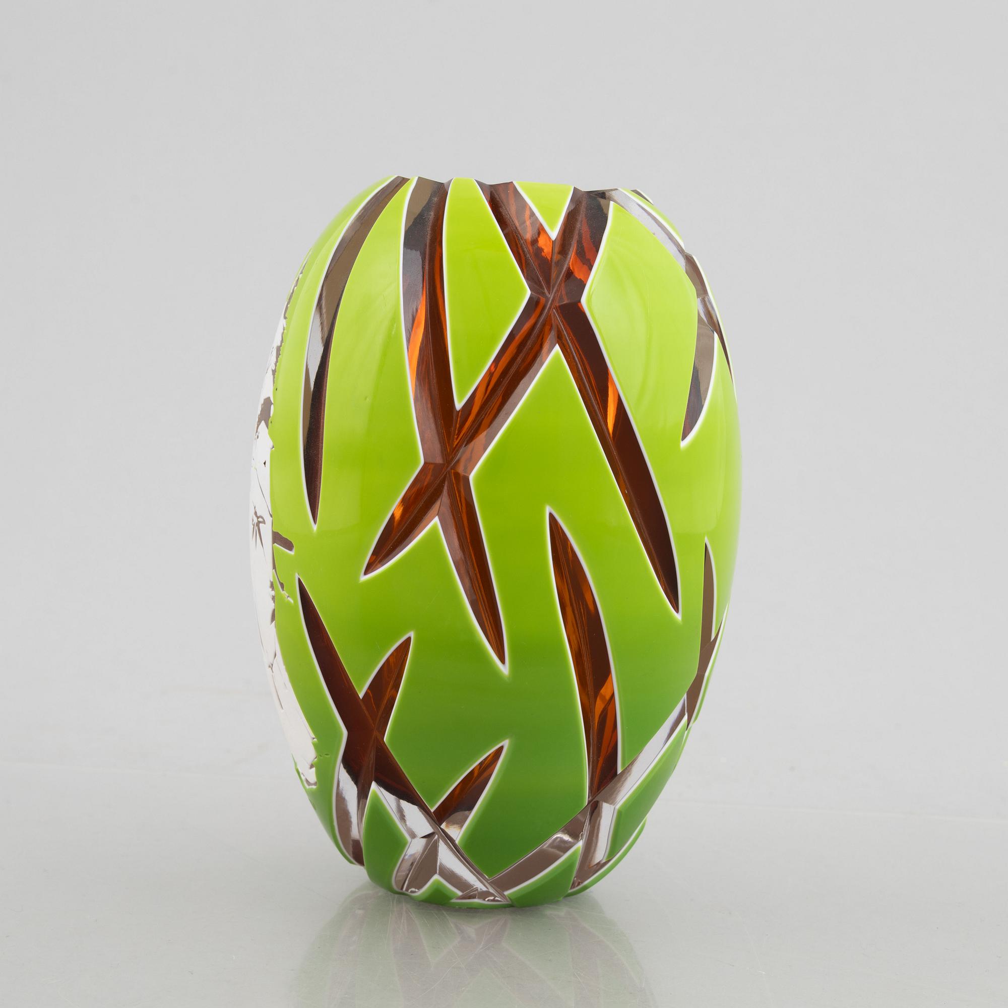 Olle Brozén, a glass vase, dated 2019.