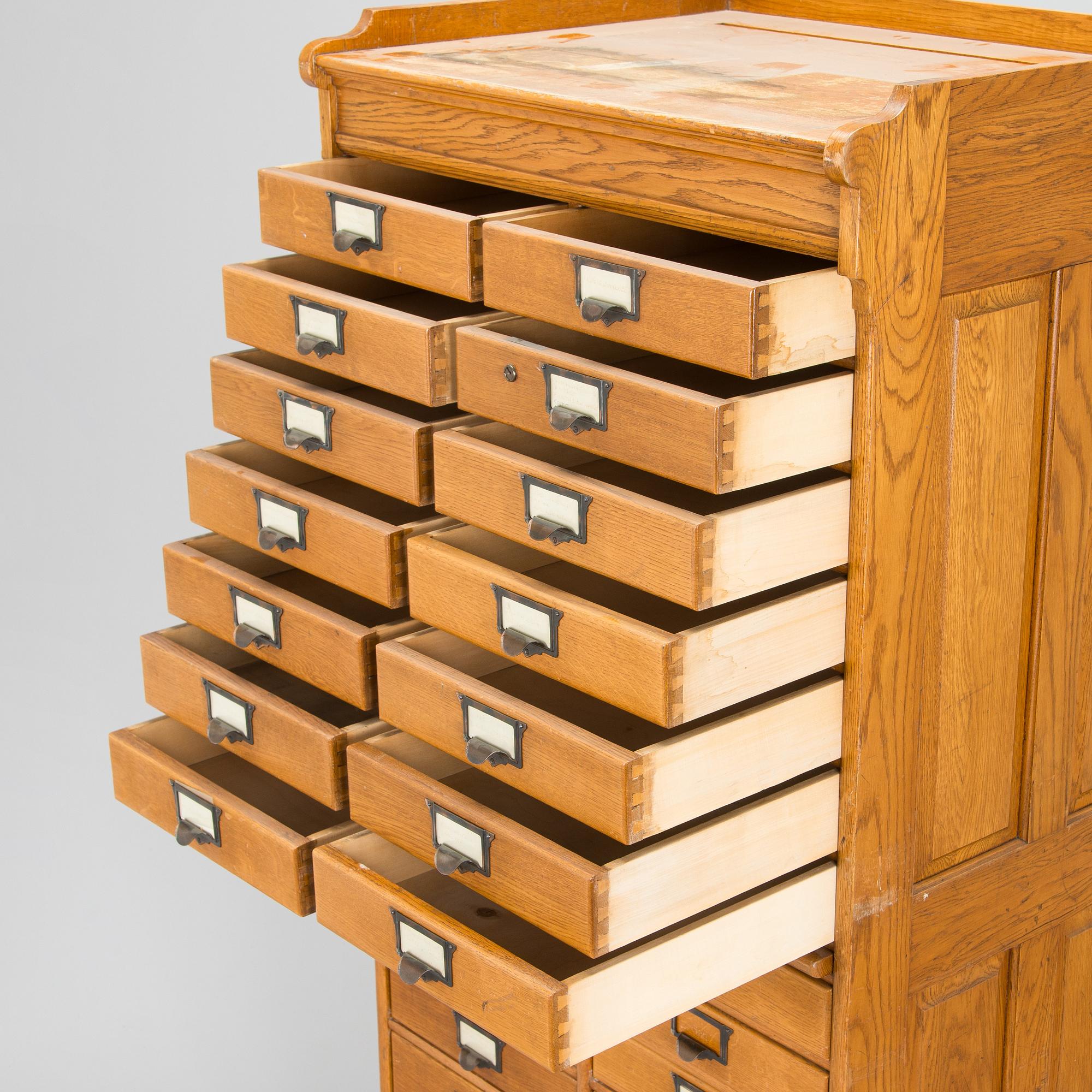 An 1920s/30s archive cabinet, Billnäs.