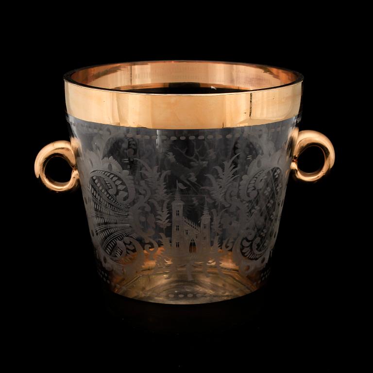 VINKYLARE, glas, 1900-talets första hälft.