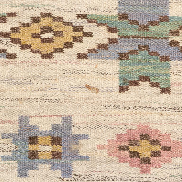 Märta Måås-Fjetterström, a carpet, "Vit botten", flat weave, ca 241 x 120 cm, signed AB MMF.