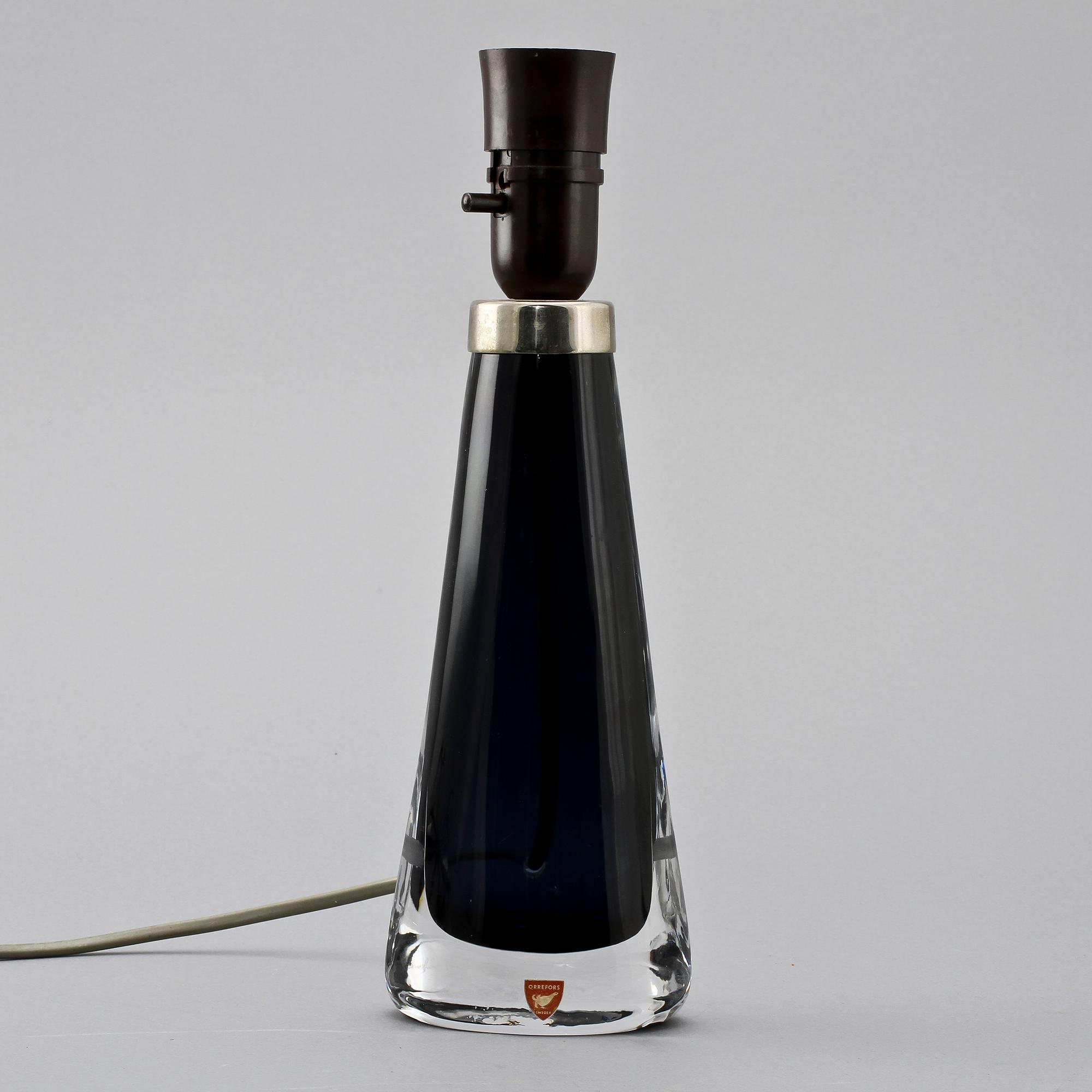 BORDSLAMPA, glas, Carl Fagerlund, Orrefors, 1900-talets andra hälft.