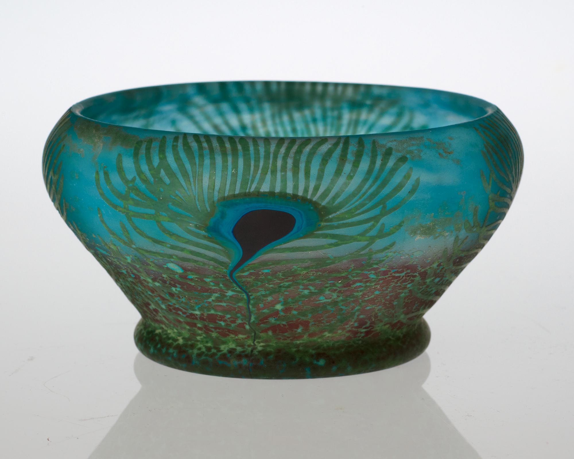 A Daum Art Nouveau cameo glass bowl, Nancy, France.