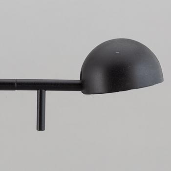 Ichiro Iwasaki, "Pin" Skrivbordslampa, Vibia, 2000-tal.