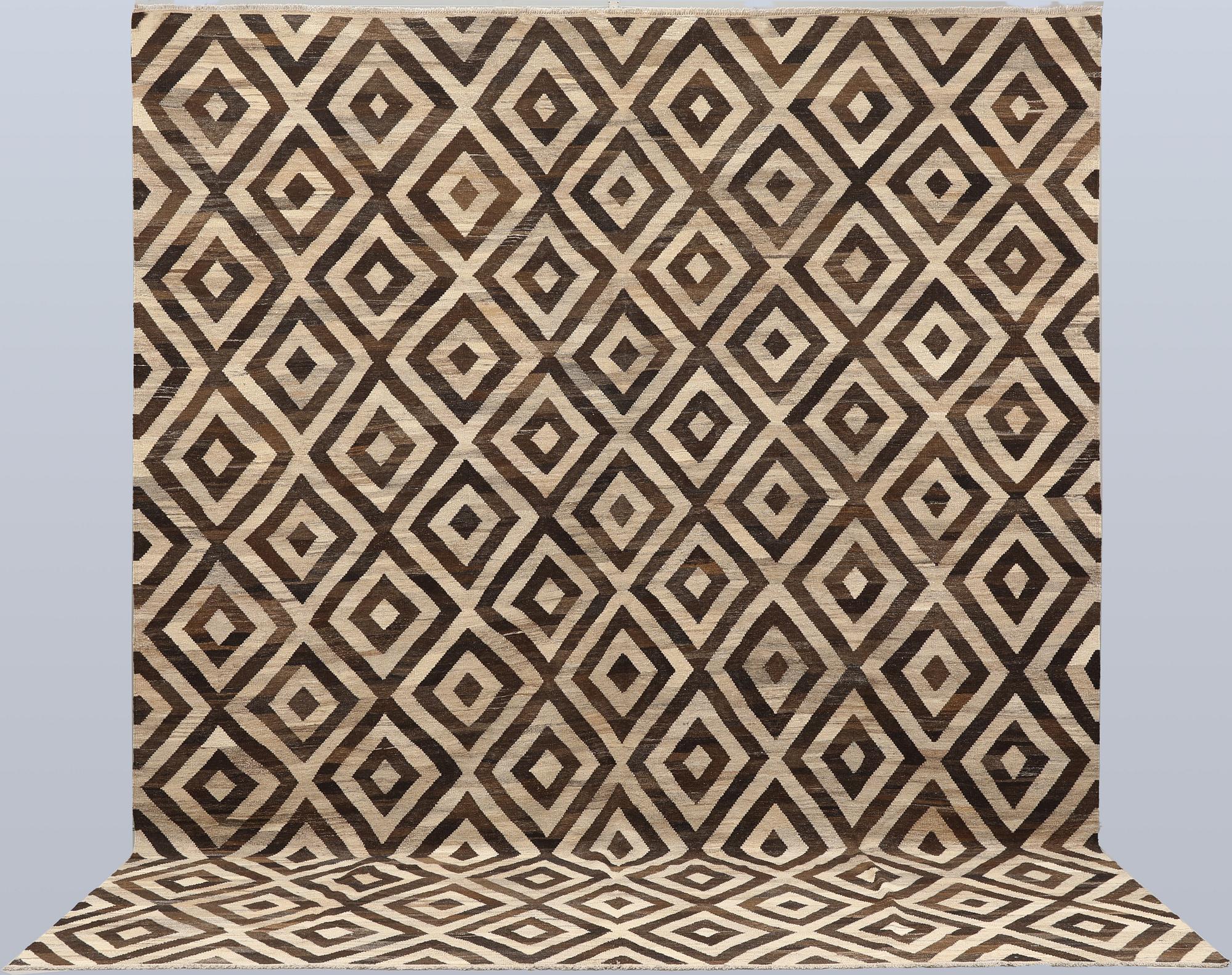 A Kilim carpet, Moroccan design, approx. 397 x 325 cm.