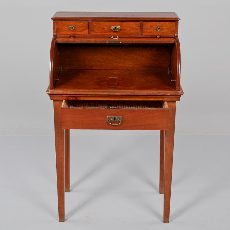 DAMSKRIVBORD, 1900-talets första del.