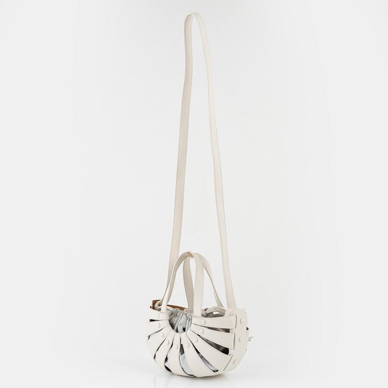 Bottega Veneta, bag, "Shell Bag".