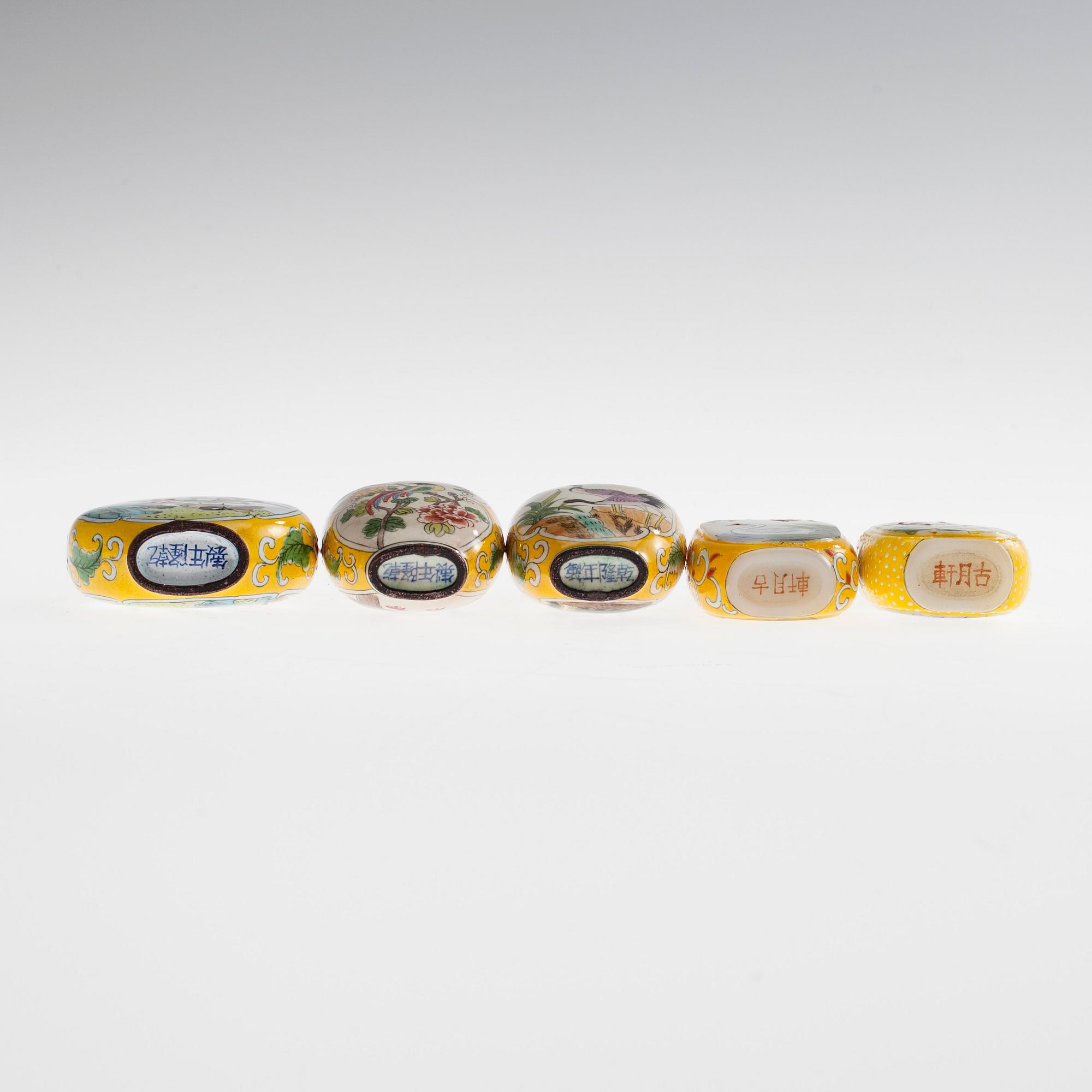 SNUSFLASKOR, 5 st, porslin, glas, Kiina 1900-luku.