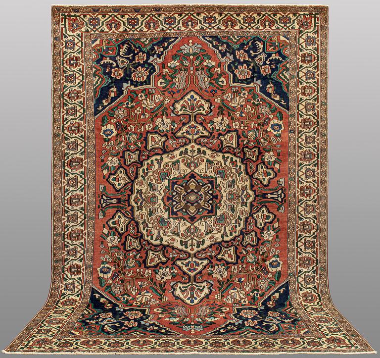 Matta, Bakhtiar, ca 308 x 215 cm.