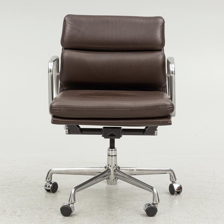 Charles & Ray Eames, desk chair, "Soft Pad Chair EA 217", Vitra.