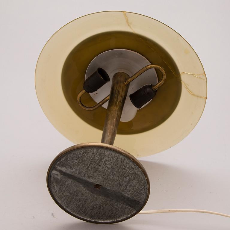 PAAVO TYNELL, BORDSLAMPA, modell 5061, 1940-/1950-tal.