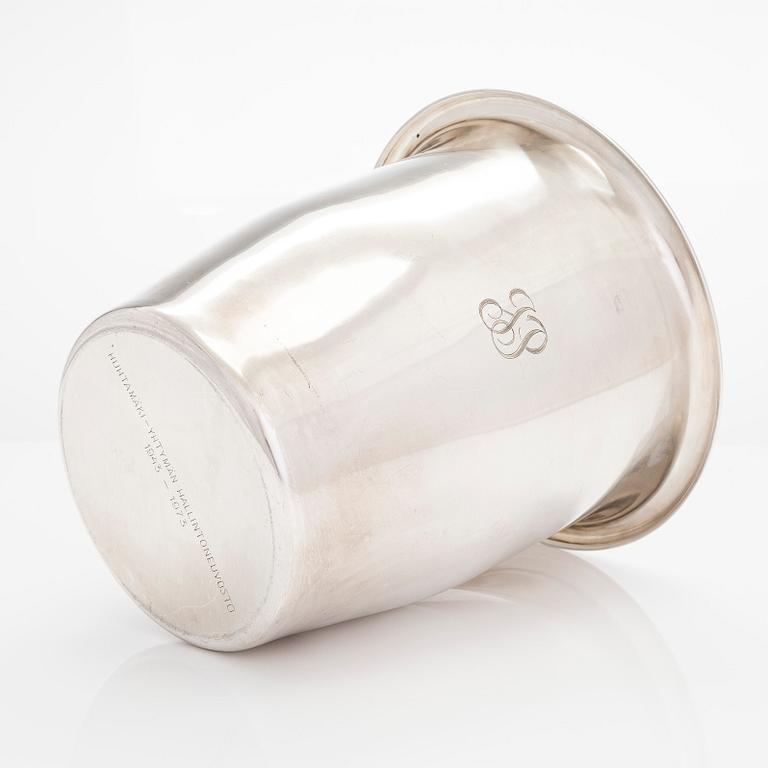 A silver champagne cooler bucket, Kultakeskus, Hämeenlinna 1973.