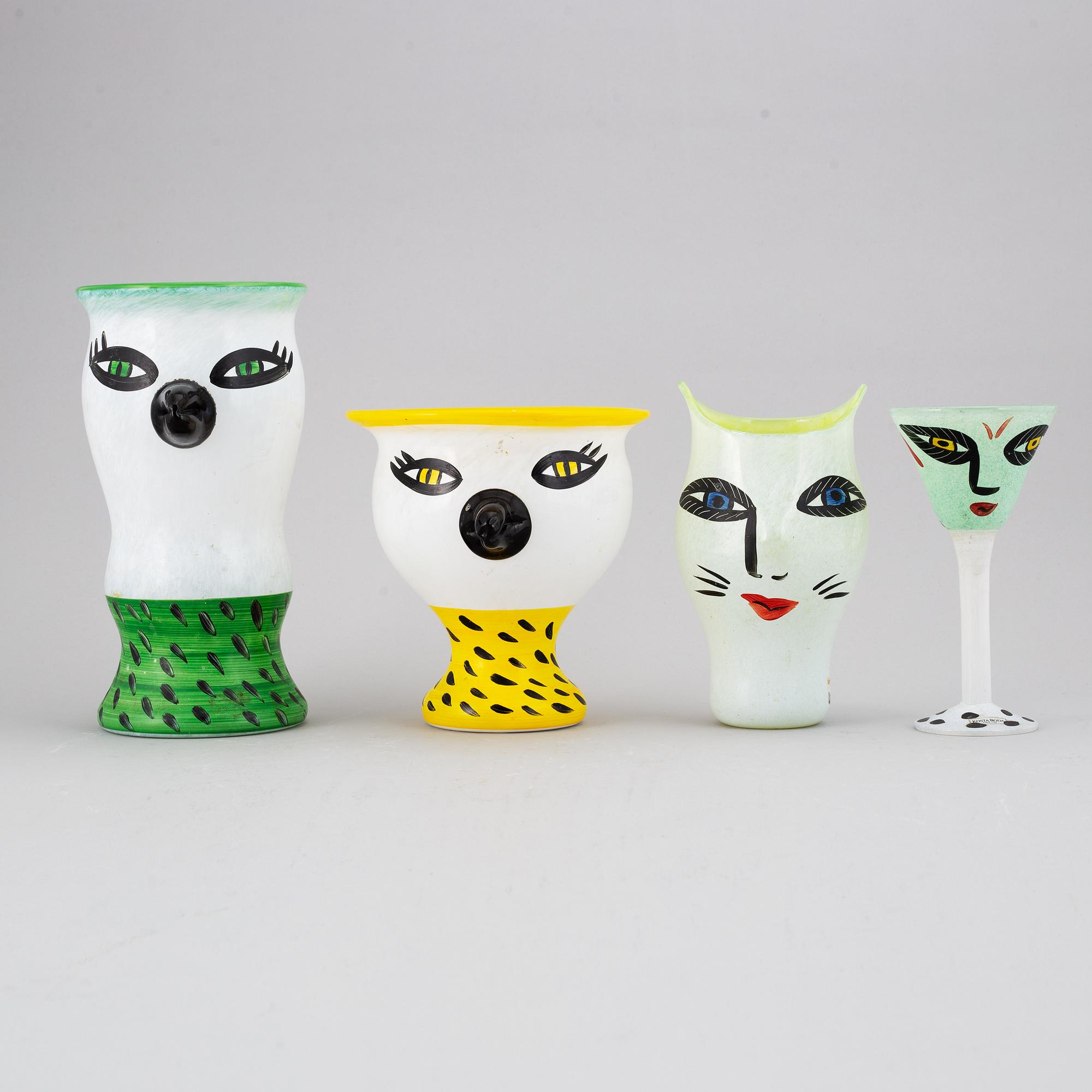 ULRICA HYDMAN-VALLIEN, a set of three glass vases ans a wineglass, Kosta Boda.
