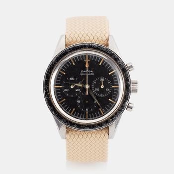 37. Omega, Speedmaster, chronograph.