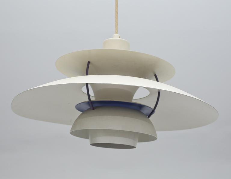 TAKLAMPA, "PH-lampa", Poul Henningsen, Louis Poulsen, 1900-talets fjärde kvartal, höjd ca 30 cm.