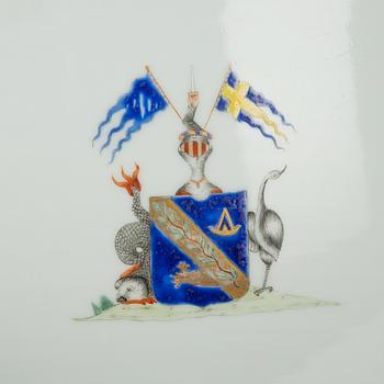 A Chinese armorial punch bowl with the Swedish arms of Wirsén, circa 1900.