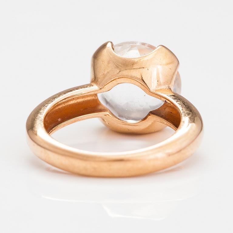 An 18K gold ring with a rock crystal. Le-Gi, Italy.