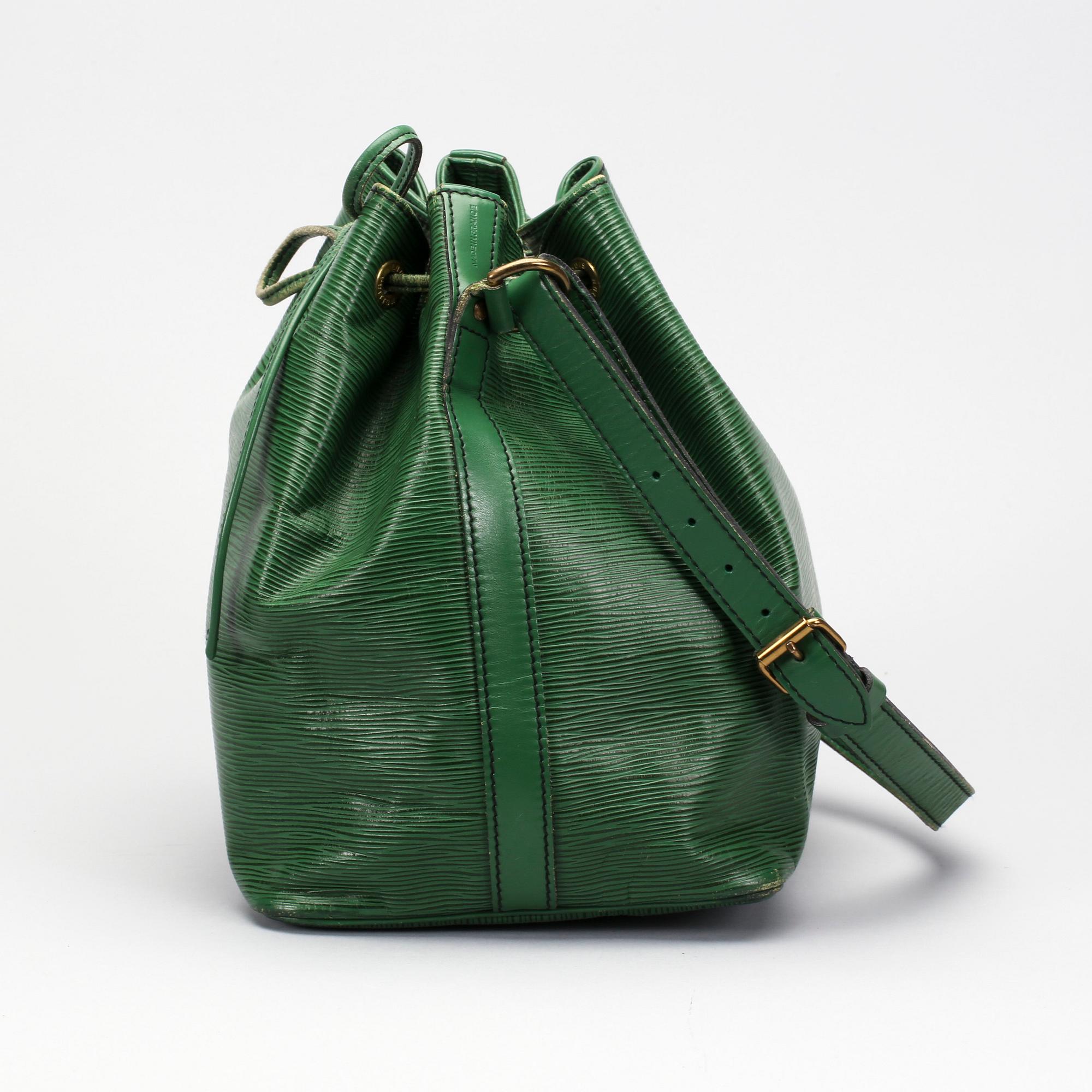 VÄSKA, "Petit Noé Epi", Louis Vuitton.