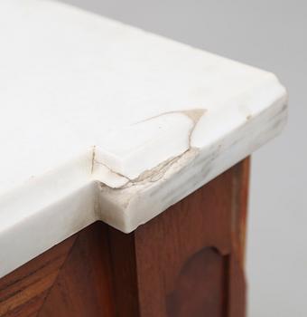 BYRÅ, gustaviansk, 1700-/1800-tal.