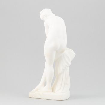Sculpture, galleria Lapini, Alabaster. Height 36 cm.