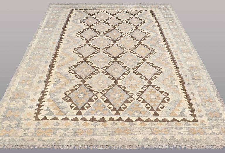 A CARPET, Kilim, ca 288 x 202 cm.