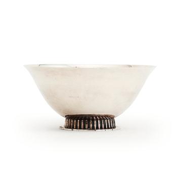 A Swedish silver bowl, makers's mark Ceson, Gothenburg, 1979.