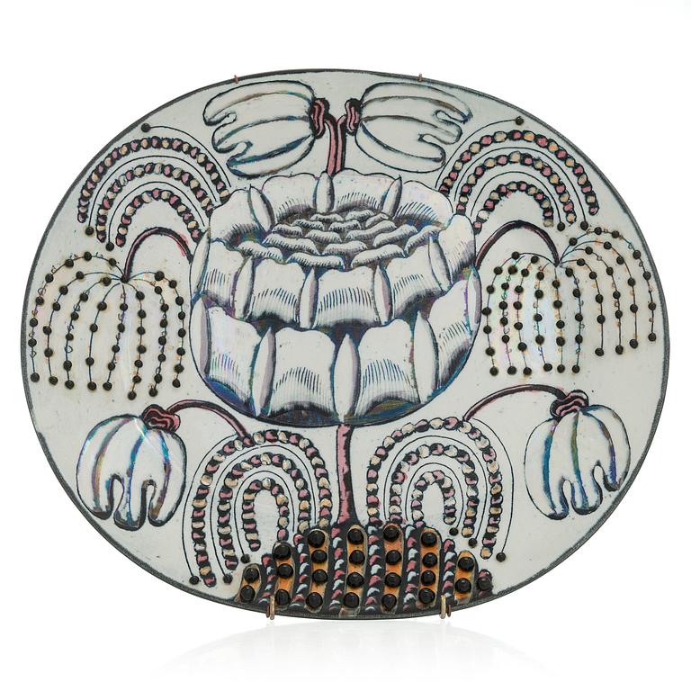 Birger Kaipiainen, A ceramic decorative dish, signed Kaipiainen Arabia.