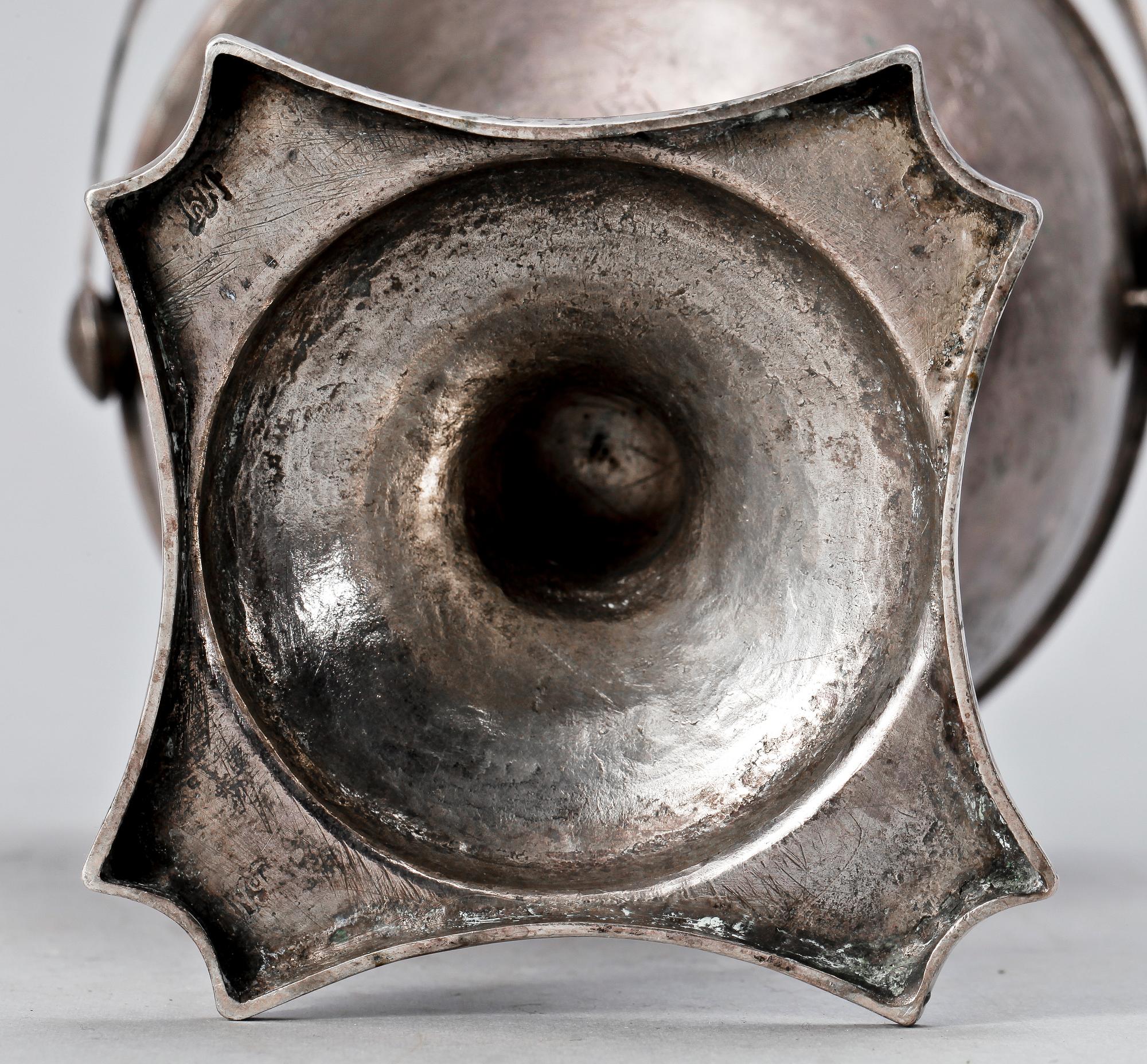KONFEKTSKÅL, silver, senempire, troligen Holland, 1800-talets mitt. Tot vikt 267 g.