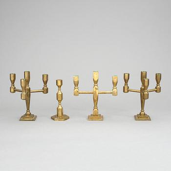 KANDELABRAR samt LJUSSTAKE, 4 st, mässing, metallslöjden Gusum, 1980-tal.