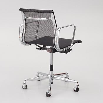 Charles & Ray Eames, Armchair/office chair, EA 108, Vitra.