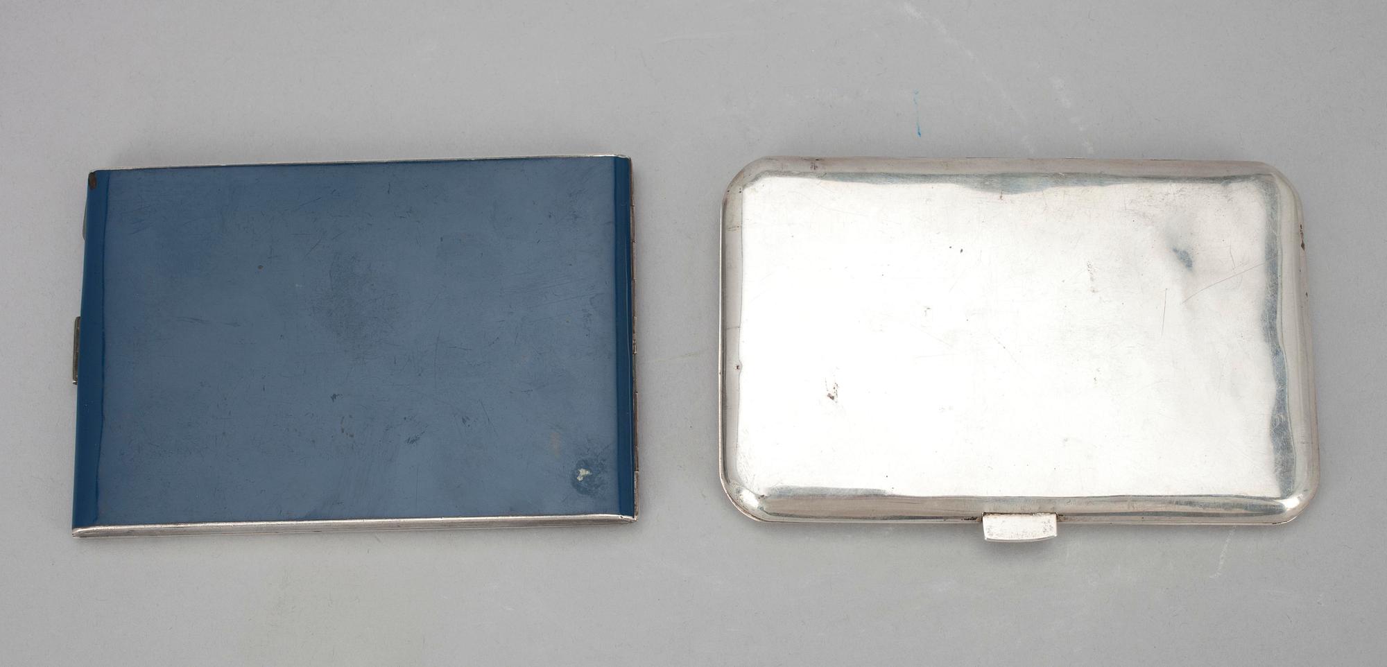 CIGARETTETUIER 3 st,  silver, 1900-tal. 274 g.